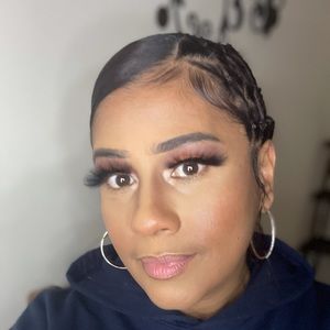 Meet your Posher, Juana